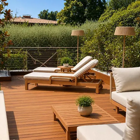 Salvatorehomes - Casa Serenia - Ultra Luxury Duplex In The Heart Of With Dream Garden & Direct Infinity Pool Access Apartment Bardolino