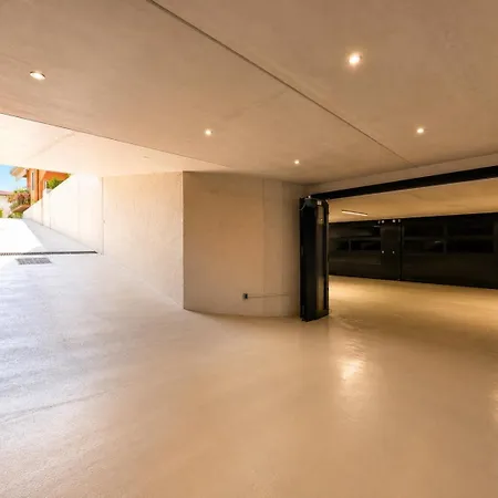 Apartment Salvatorehomes - Casa Serenia - Ultra Luxury Duplex In The Heart Of With Dream Garden & Direct Infinity Pool Access