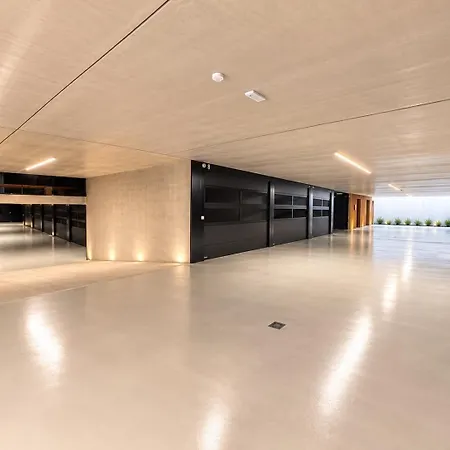 Appartamento Salvatorehomes - Casa Serenia - Ultra Luxury Duplex In The Heart Of With Dream Garden & Direct Infinity Pool Access *