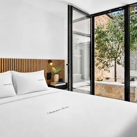 Appartamento Salvatorehomes - Casa Serenia - Ultra Luxury Duplex In The Heart Of With Dream Garden & Direct Infinity Pool Access